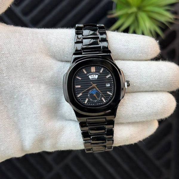 Patek Philippe - Nautilus Moon Phases Black